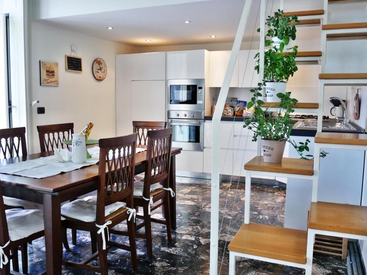 La Casetta Di Nonna Pina - Appartamento Con Cucina In Pieno Centro Torre Annunziata Buitenkant foto